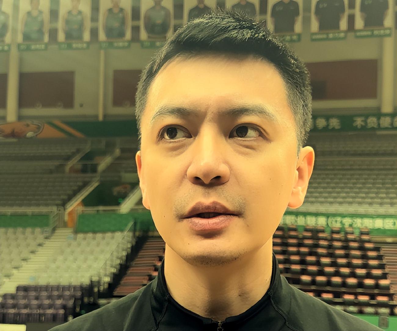 世俱杯官网-杨鸣深夜发声！球迷浮想联翩，若真和张庆鹏互换，关注度绝对拉满